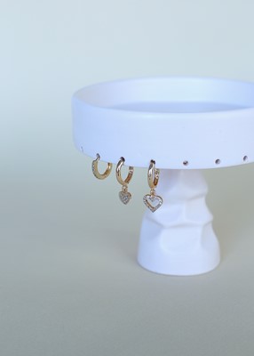 kalp ve içi boş kalp zirkon taşlı üçlü küpe seti