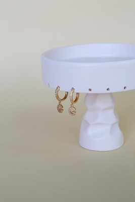 zirkon taşlı minimal g harf küpe