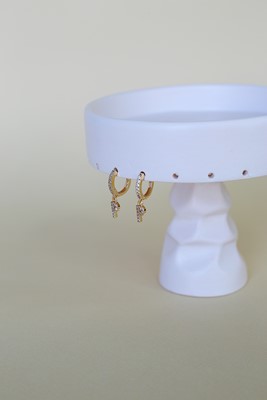 zirkon taşlı minimal p harf küpe