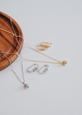 Taşlı Silindir Detaylı Oval Halka Küpe