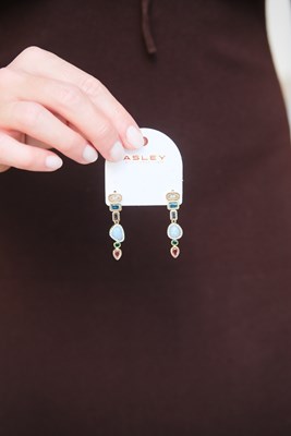 Renkli Farklı Taşlı Tasarım Gold Küpe