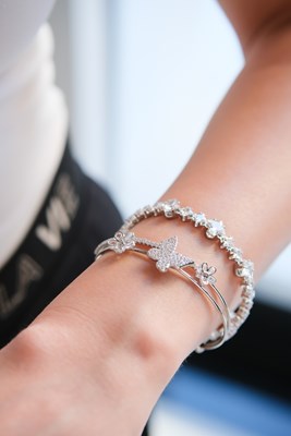 Kelebek ve Çiçek Detaylı İkili Görünüm Bileklik