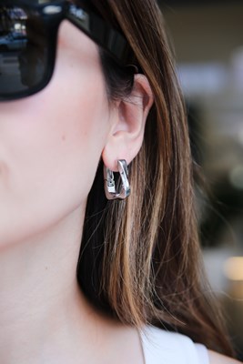 Dalgalı Kalın Dikdörtgen Tasarım Küpe