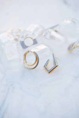 Gümüş Taşlı İkili Halka Tasarım Gold Küpe