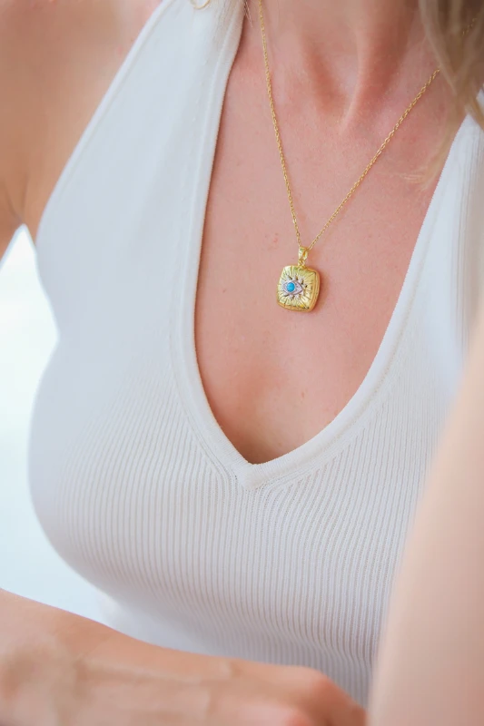 Mavi Taşlı Göz Detaylı Açılabilir Gold Çelik Kolye