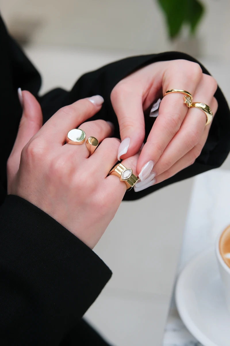 Markiz Taş Detaylı Gold Yüzük