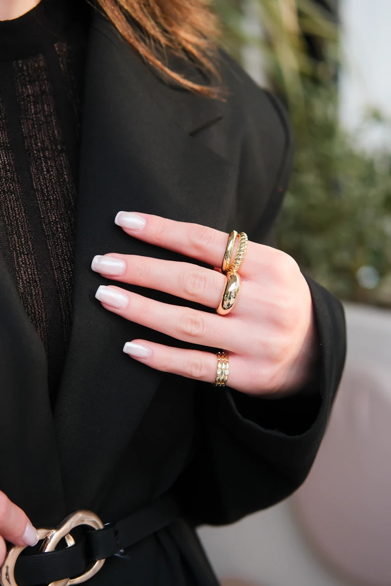 Yuvarlak Taş Detaylı Üçlü Görünüm Gold Yüzük