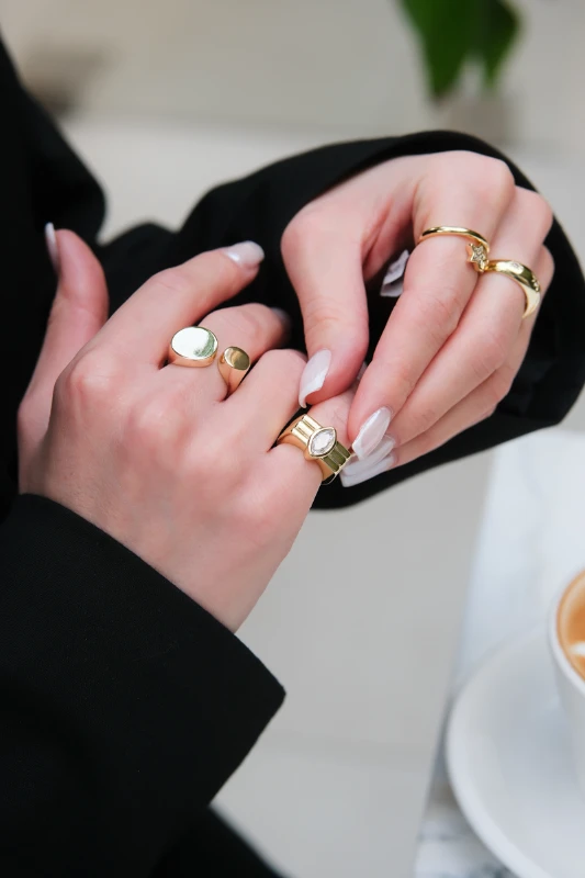 Markiz Taş Detaylı Gold Yüzük