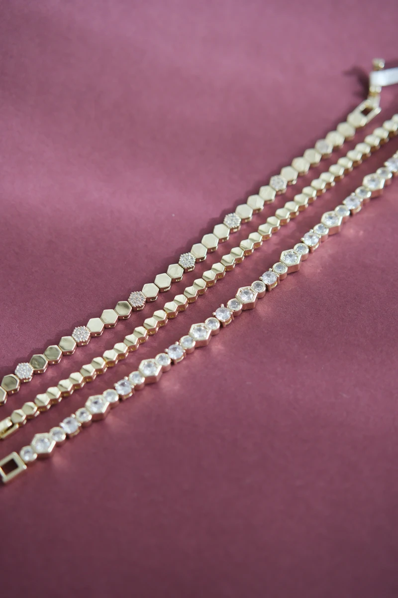 Araları Altıgen Montürlü Su Yolu Bileklik