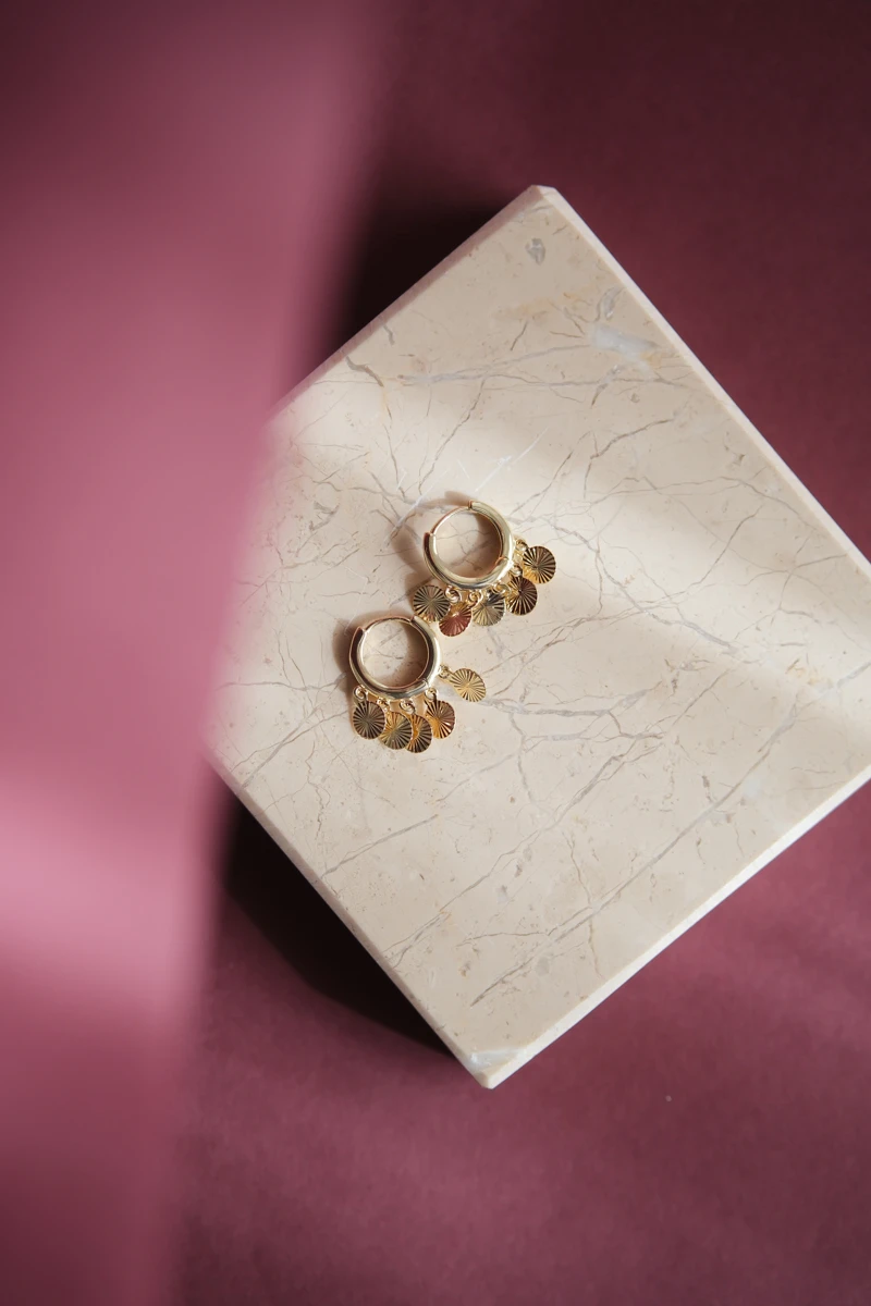 Lazer Kesim Detaylı Minimal Metal Shakira Küpe