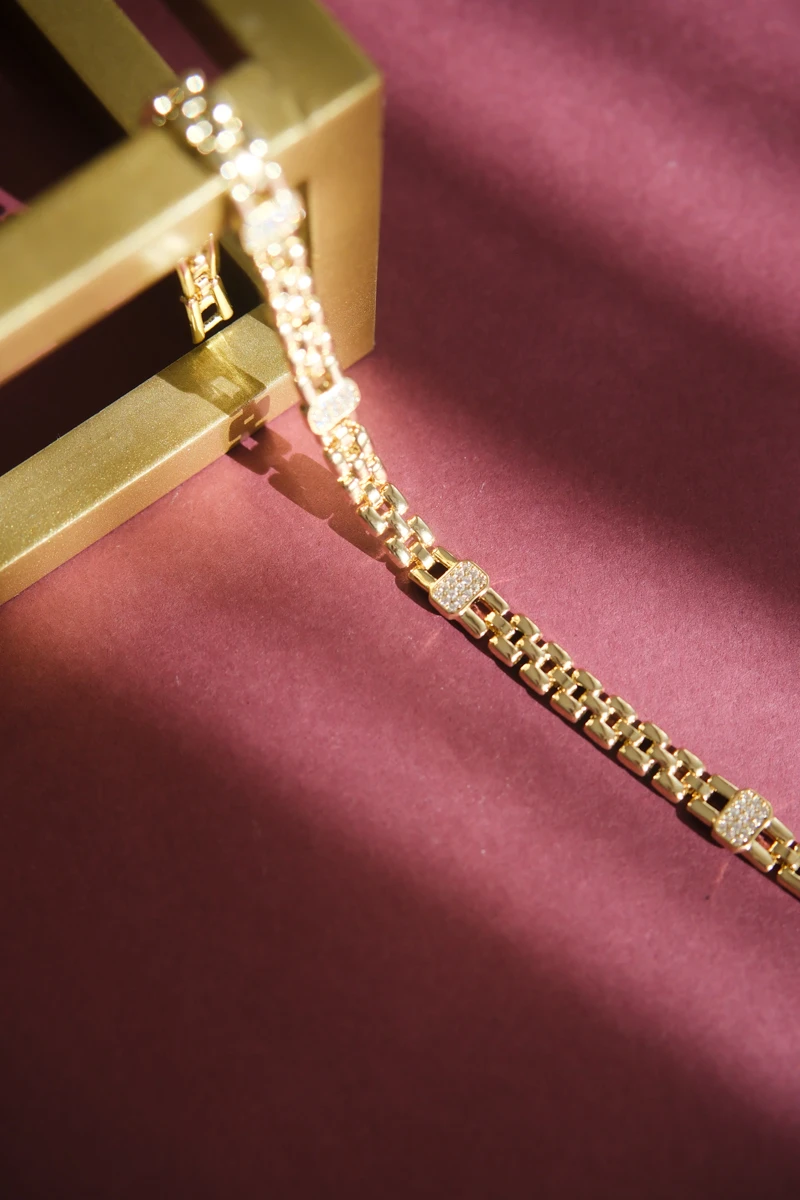 Araları Taşlı Plaka Detaylı Kordon Tasarım Gold Su Yolu Bileklik