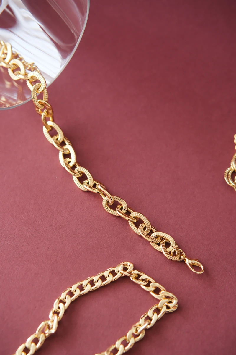 Dokulu Oval Halka Tasarım Gold Zincir Bileklik