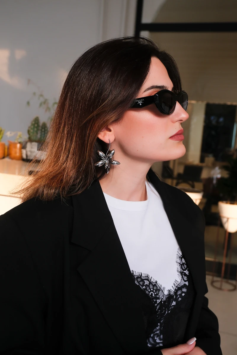 Metal Çiçek Tasarım Küpe