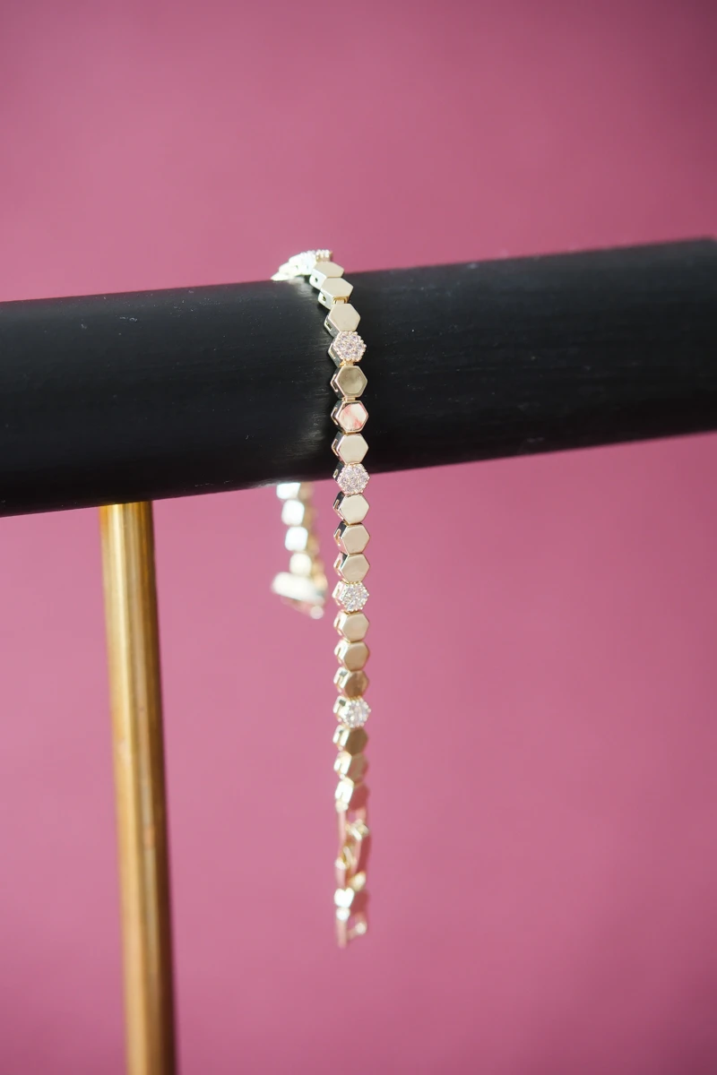 Taşlı ve Metal Altıgen Montürlü Su Yolu Bileklik