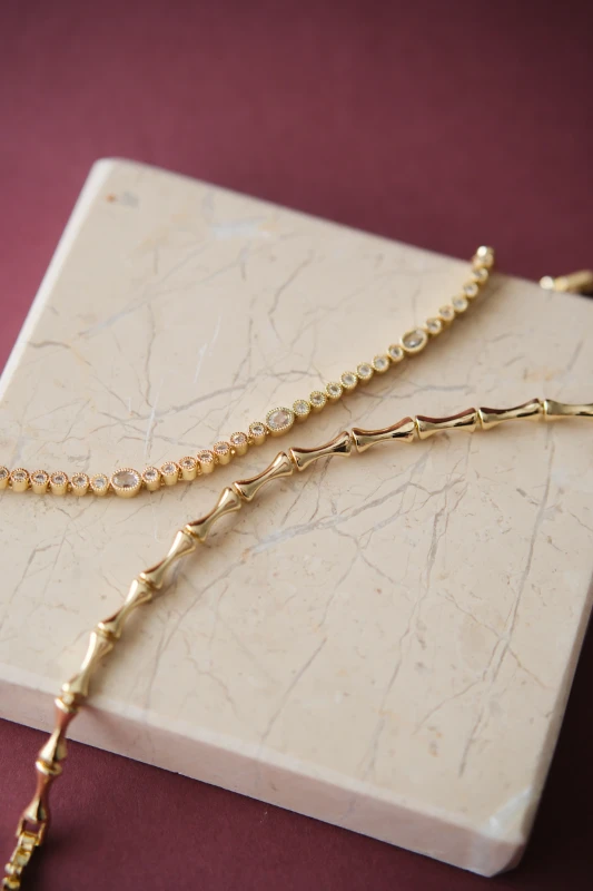 Metal Kemik Tasarım Gold Su Yolu Bileklik