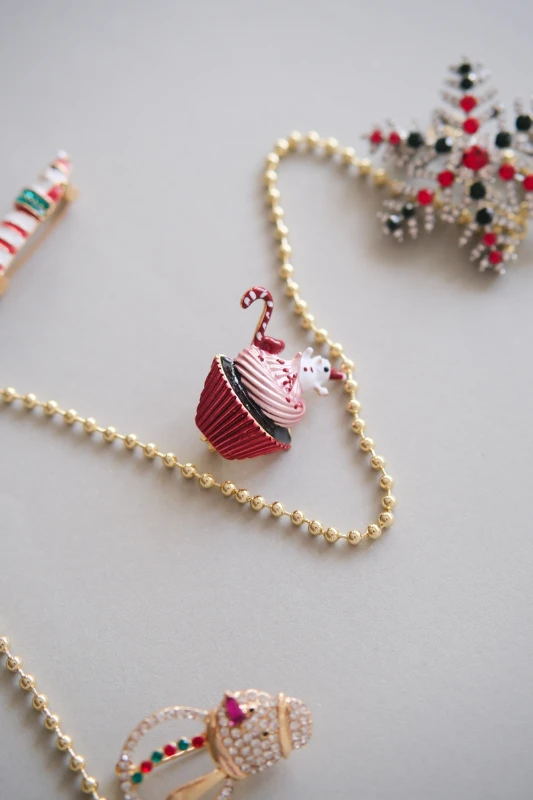 Yılbaşı Temalı Cupcake Broş