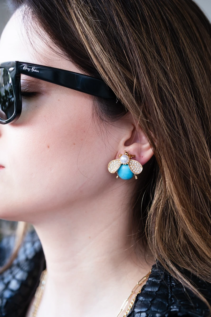 Turkuaz Renkli Arı Tasarım Gold Küpe