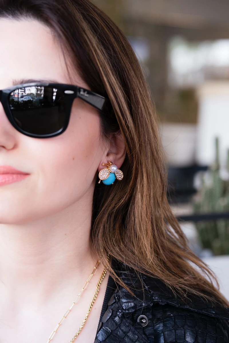 Turkuaz Renkli Arı Tasarım Gold Küpe