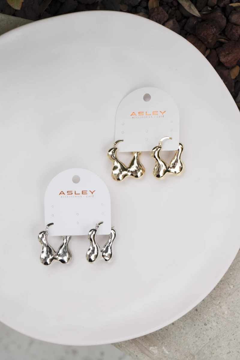 Bombeli Dalgalı Tasarım Halka Küpe