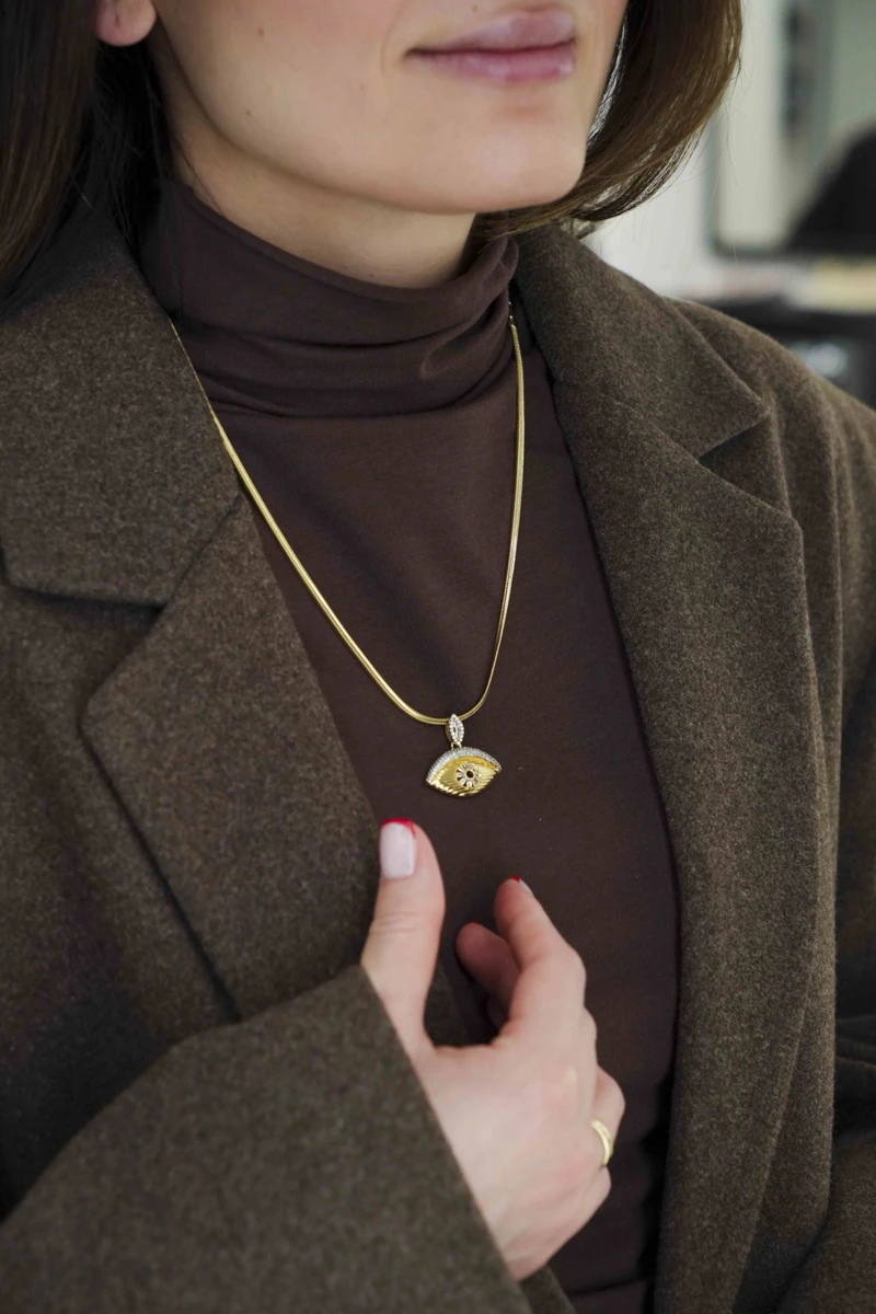 Gümüş Taşlı Göz Detaylı Tasarım Kolye