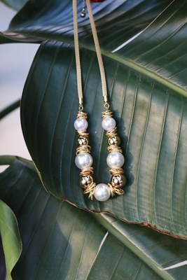 Gold Top ve Halkalı İnci Tasarım Kolye