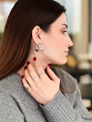 Metal Kıvrımlı Damla Tasarım Küpe