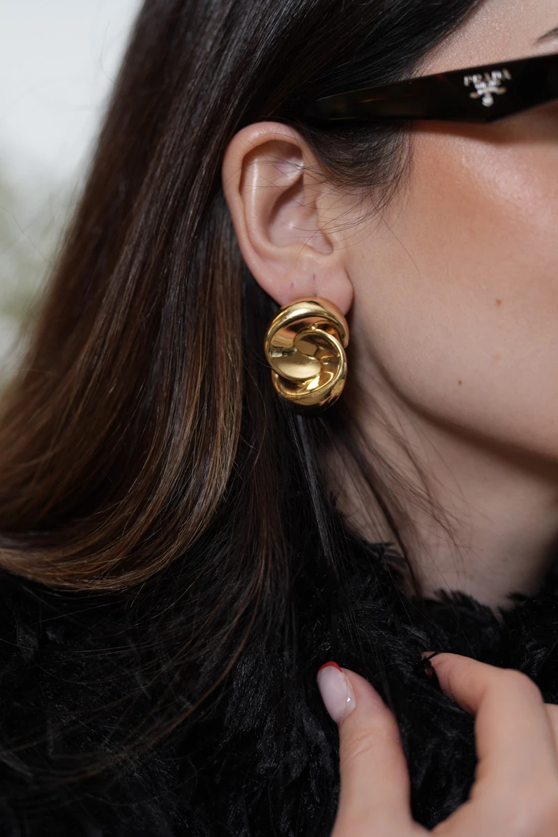 Metal Dalgalı Tasarım Küpe