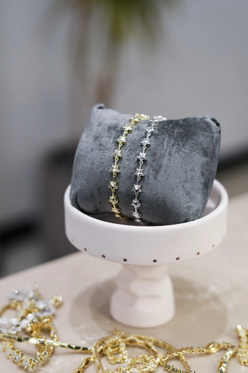 Metal Yıldız Sıralı Tasarım Bileklik