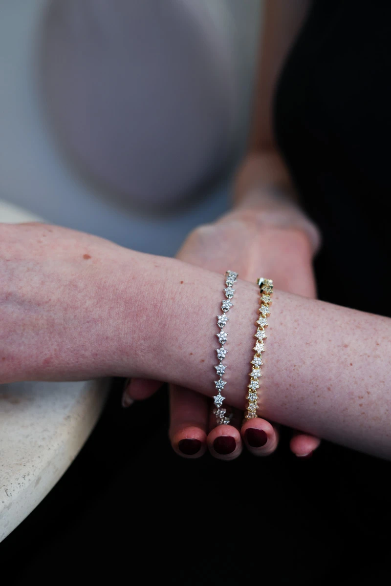 Minimal Taşlı Yıldız Sıralı Tasarım Bileklik