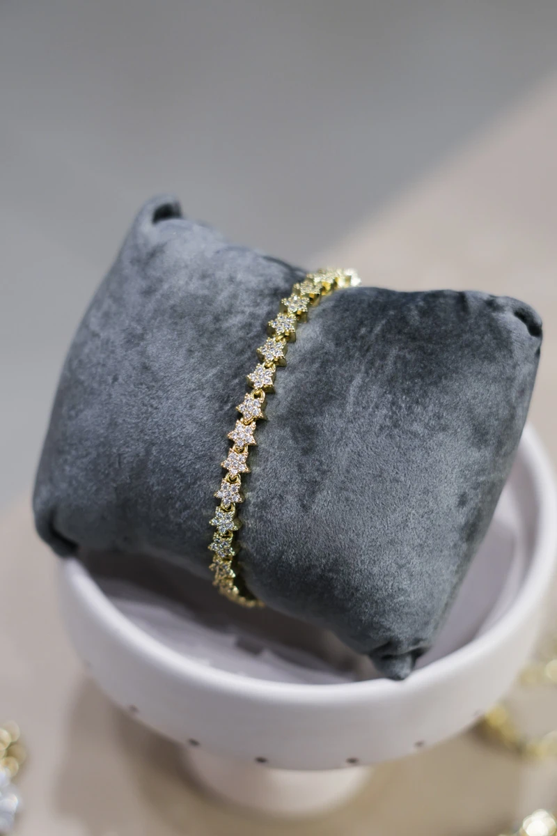 Minimal Taşlı Yıldız Sıralı Tasarım Bileklik