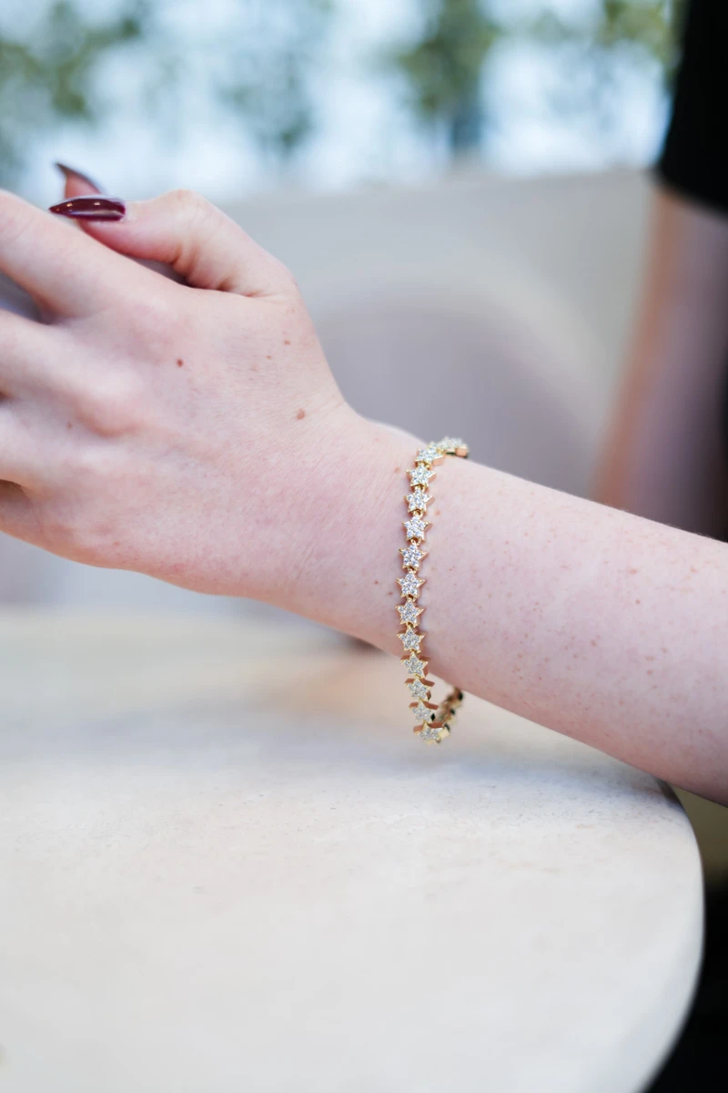 Taşlı Yıldız Sıralı Gold Bileklik