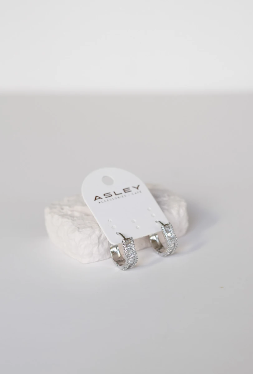 Baget Taş ve Sıra Taşlı Dalgalı Halka Küpe