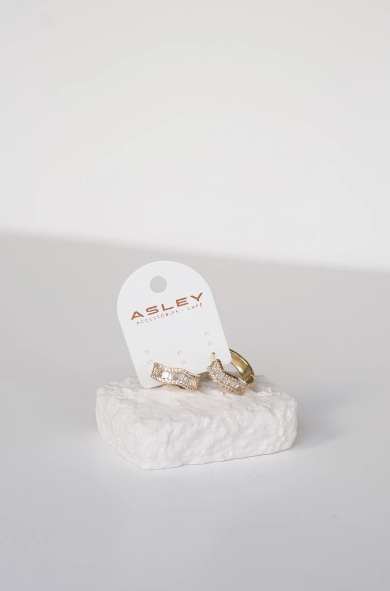 Baget Taş ve Sıra Taşlı Dalgalı Halka Küpe