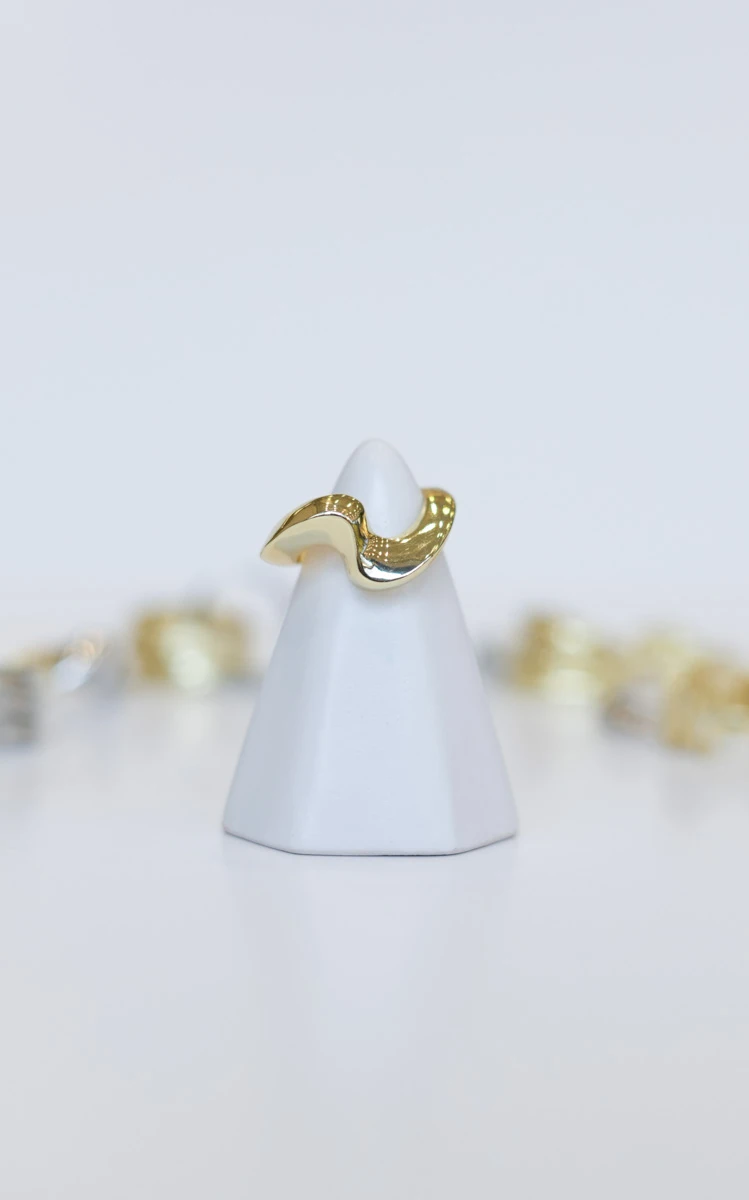 Metal Dalgalı Tasarım Ayarlanabilir Yüzük