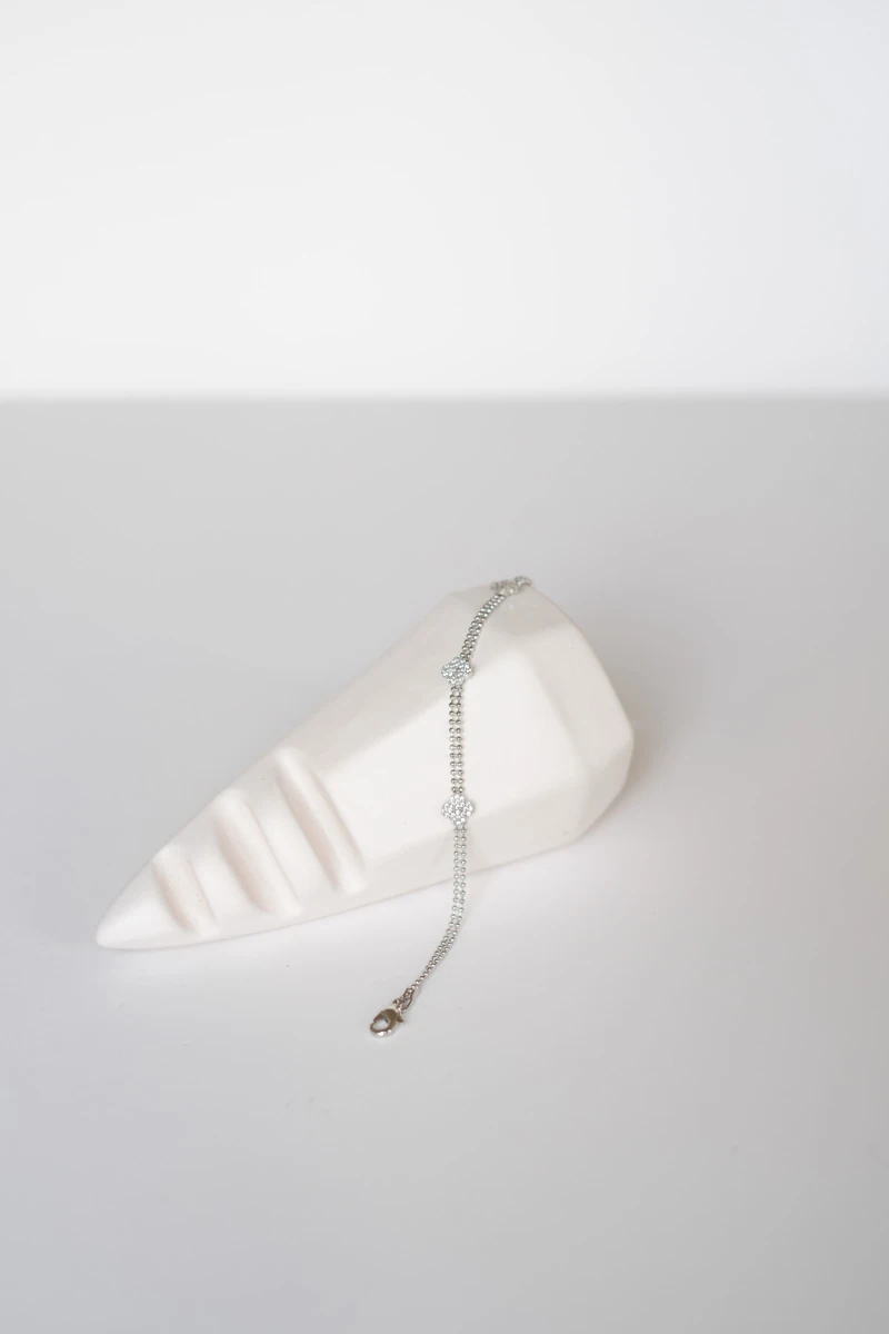 Taşlı Yonca Detaylı Topçuk Zincir Tasarım Bileklik