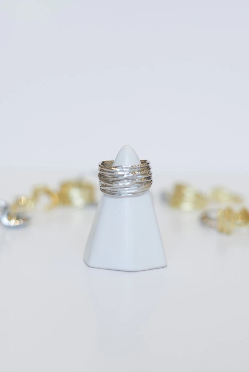 Tel Görünümlü Tasarım Ayarlanabilir Yüzük