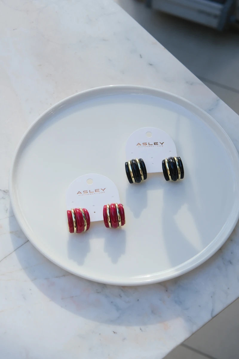 Kırmızı Mineli Midye Tasarım Gold Küpe