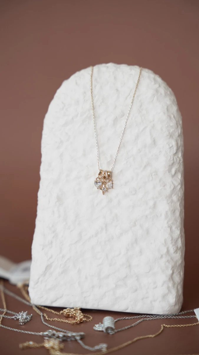 Kalp ve Kutup Yıldızı Detaylı İnce Kolye