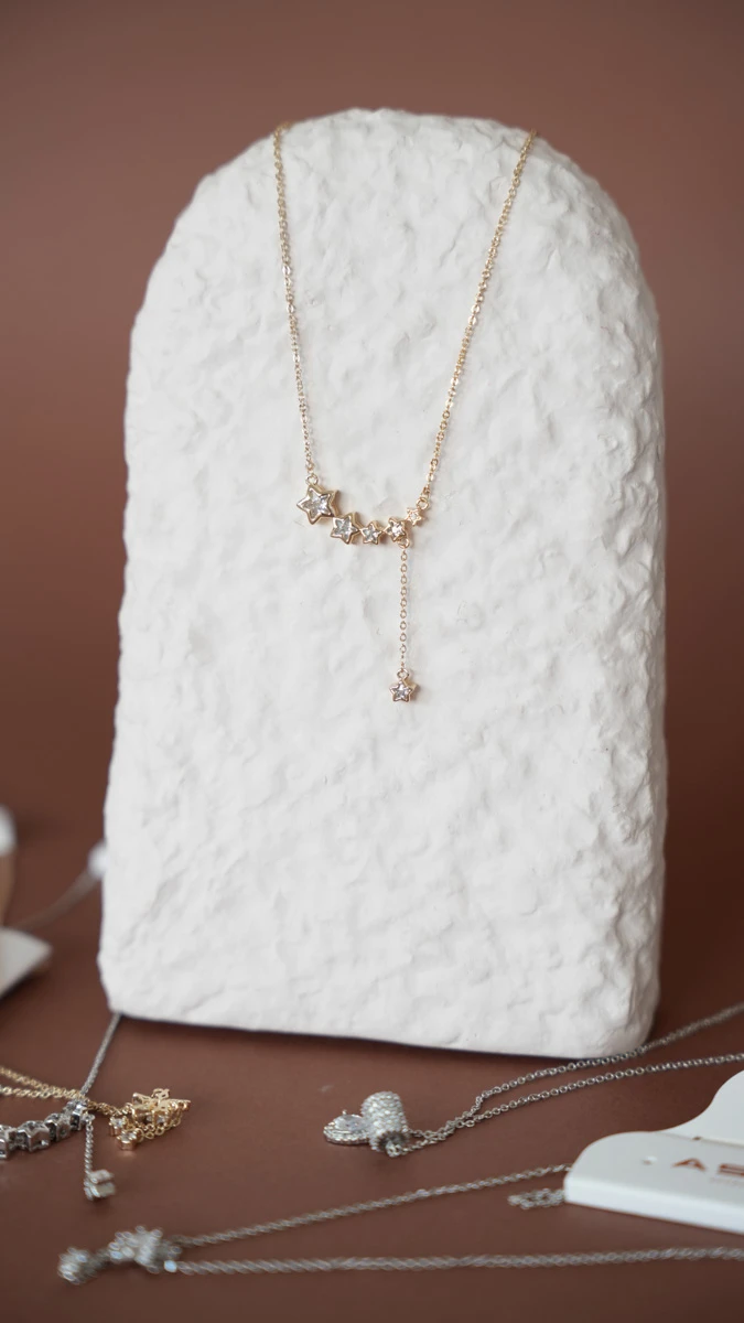 Yıldız Taş Sıralı İnce Kolye