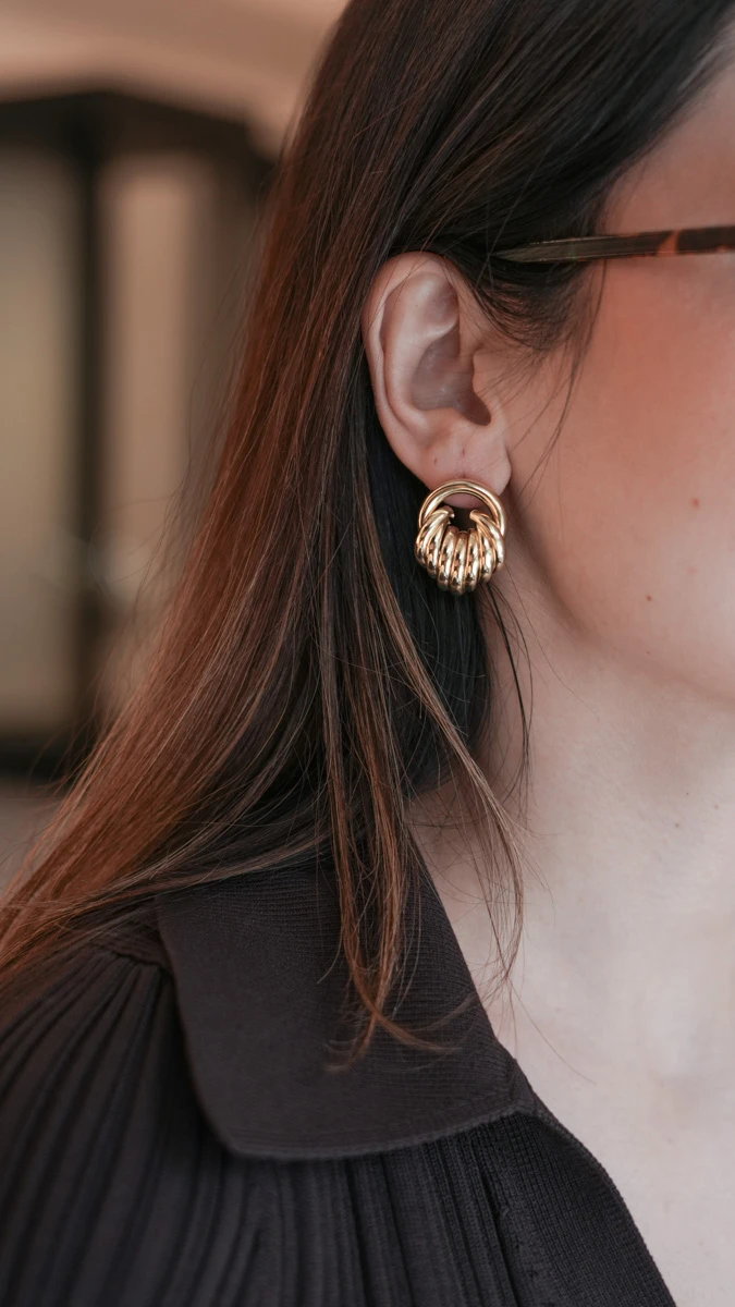 Çoklu Yarım Halka Detaylı Metal Küpe