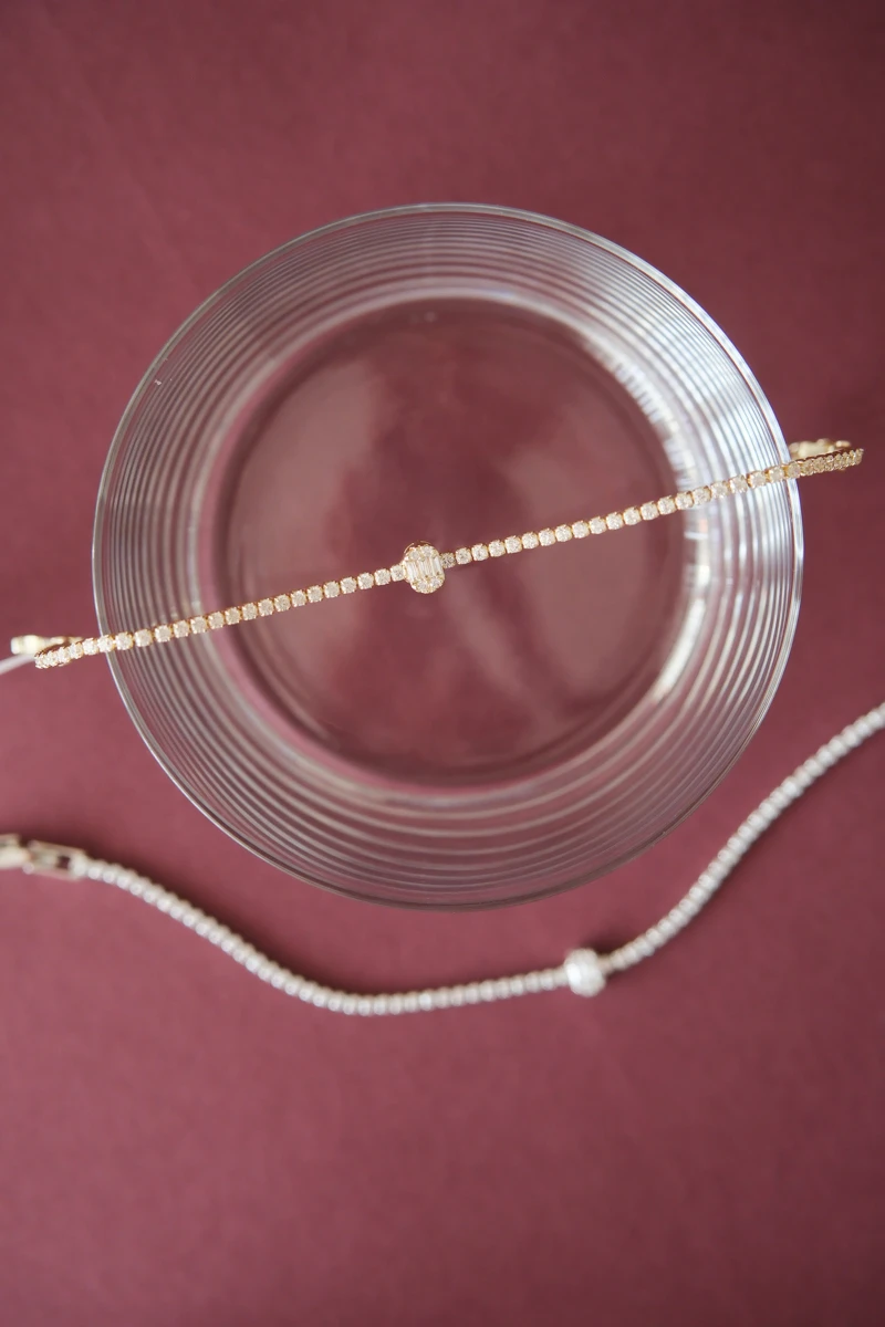 Oval Baget Taş Detaylı Gold Su Yolu Bileklik