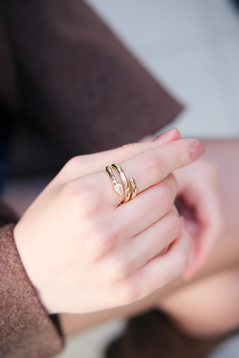 Markiz Taş Detaylı Sarmal Yılan Tasarım Gold Yüzük 