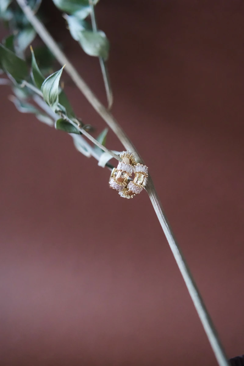 İnce Baget Taş Detaylı Minimal Gold Halka Küpe