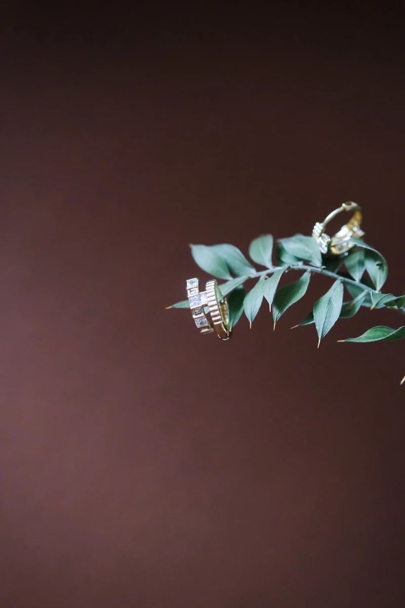 Kare Taşlı Ve Metal İkili Görünüm Gold Halka Küpe