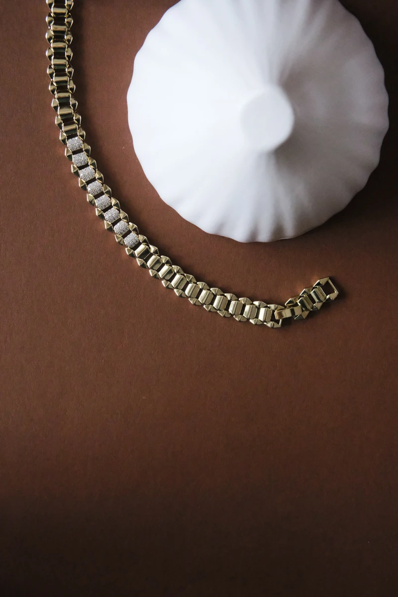 Ortası Taşlı Kordon Tasarım Gold Bileklik