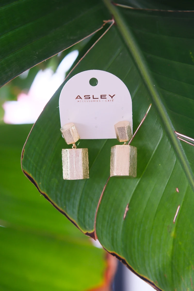 Altıgen Prizma Tasarım Mat Gold Küpe