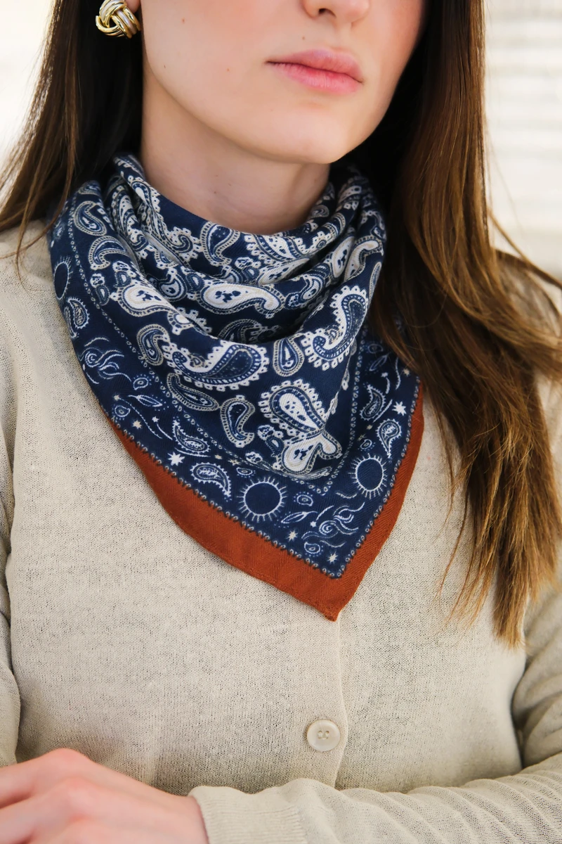 Etnik Desenli Kare Kaşmir Fular (70*70)