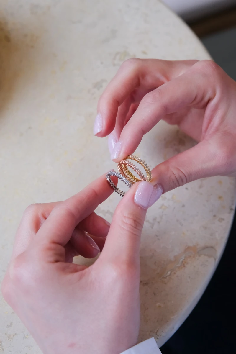 Gömme Taşlı Tasarım Üçlü Yüzük Seti